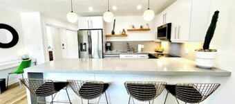 Location, Location, Location - Shadow Mountain Resort South Palm Desert 