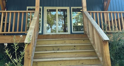 Escape to Little Oak Farm, a peaceful retreat in Fall River, KS.