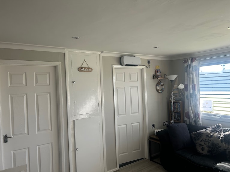 Great Yarmouth - Chalet - Sleeps 5 - Parking - Winterton-on-Sea