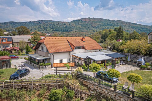 Natura Kolpa Orange Apartment, Adlešiči, Slovenia