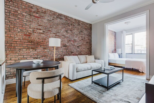 TV, stereo - Perfect West Village 2BR w/ Elevator, Fully Furnished, by Blueground (Downtown)