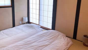 5 slaapkamers, een bureau, gratis wifi, beddengoed