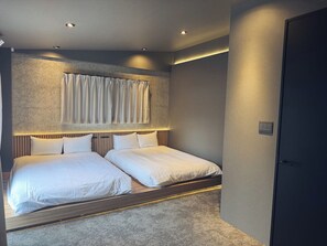 4 slaapkamers, een strijkplank/strijkijzer, gratis wifi, beddengoed