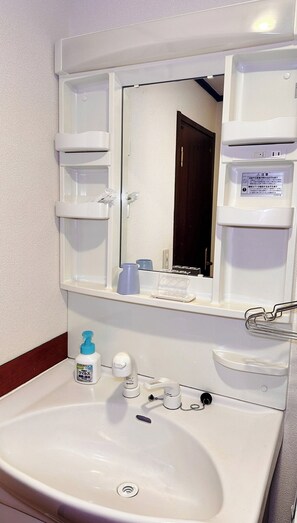 Hair dryer, towels