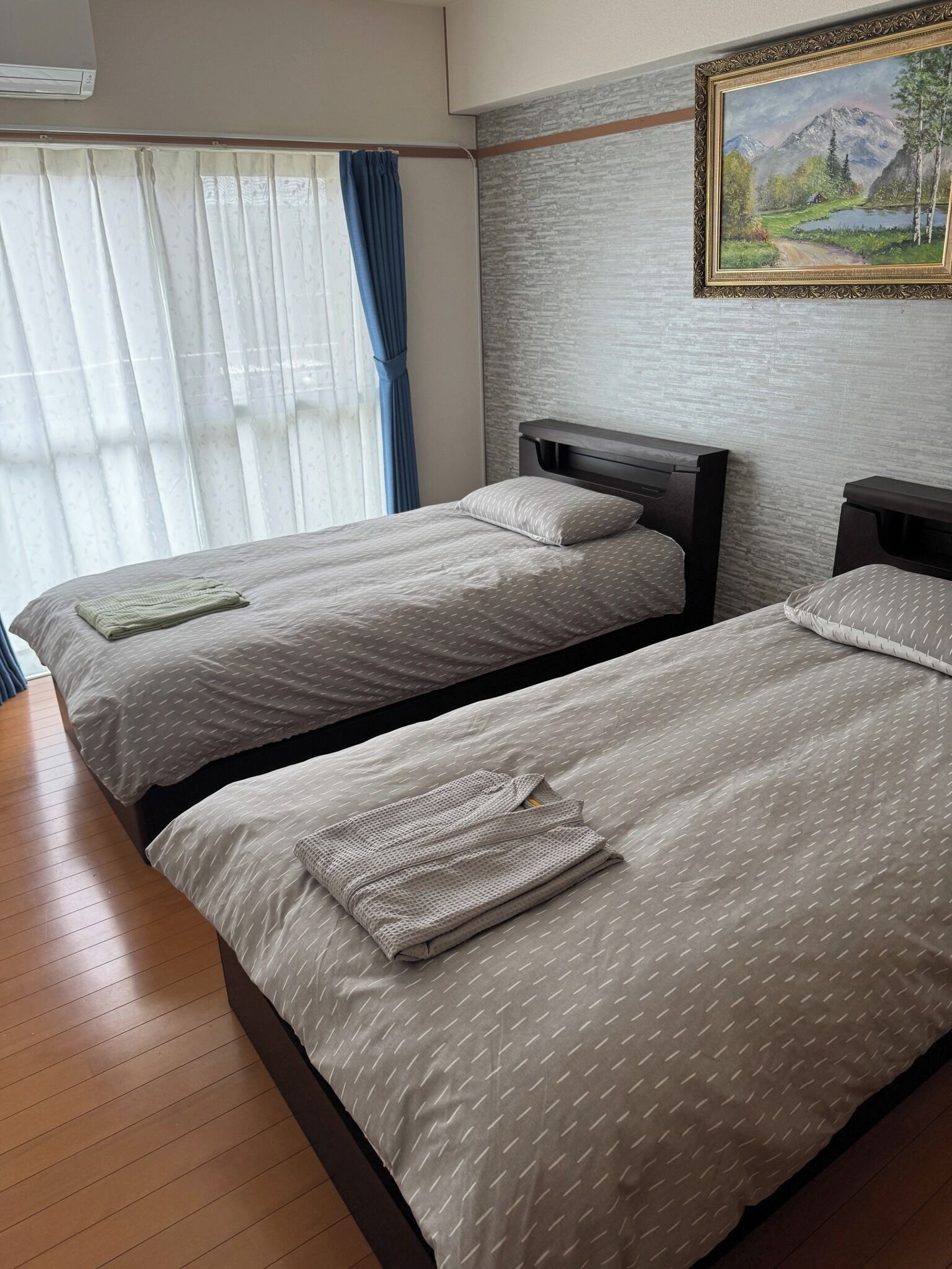 2 bedrooms, desk, iron/ironing board, free WiFi