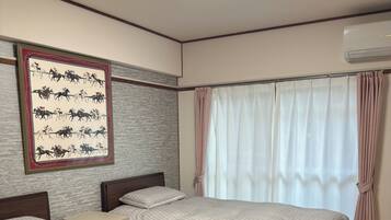 2 bedrooms, desk, iron/ironing board, free WiFi