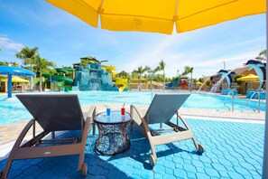 3 piscinas al aire libre