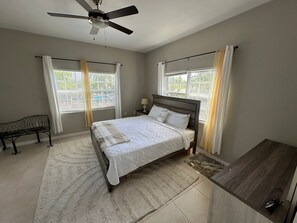 2 soverom, strykejern/-brett, wi-fi og sengetøy