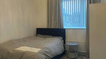 House | 3 bedrooms, free WiFi, bed sheets