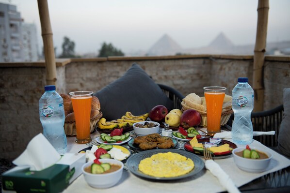 Free daily continental breakfast