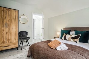 2 chambres, bureau, fer et planche à repasser, Wi-Fi