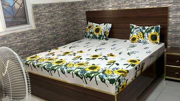 3 bilik tidur, Wi-fi percuma, cadar katil