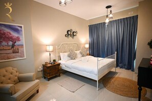 1 dormitorio, tabla de planchar con plancha, cuna de viaje y wifi gratis
