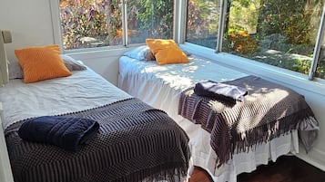4 dormitorios, tabla de planchar con plancha, wifi y ropa de cama