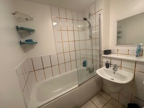 Bathroom - Brights Apartmentsss (Birmingham)