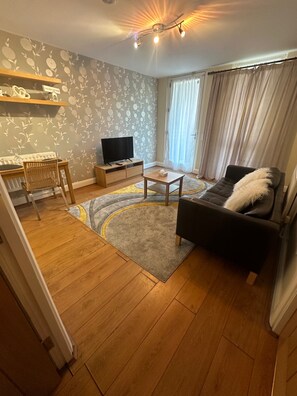 Leilighet | Oppholdsområde | TV