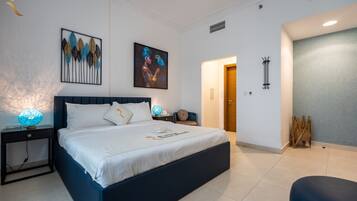 1 Schlafzimmer, Schreibtisch, Bügeleisen/Bügelbrett, Reisekinderbett