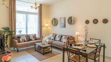 Fernseher, DVD-Player, Stereoanlage