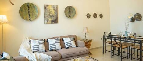 Télévision, lecteur de DVD, chaîne hi-fi