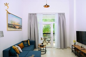 A versatile space for relaxation and dining awaits you