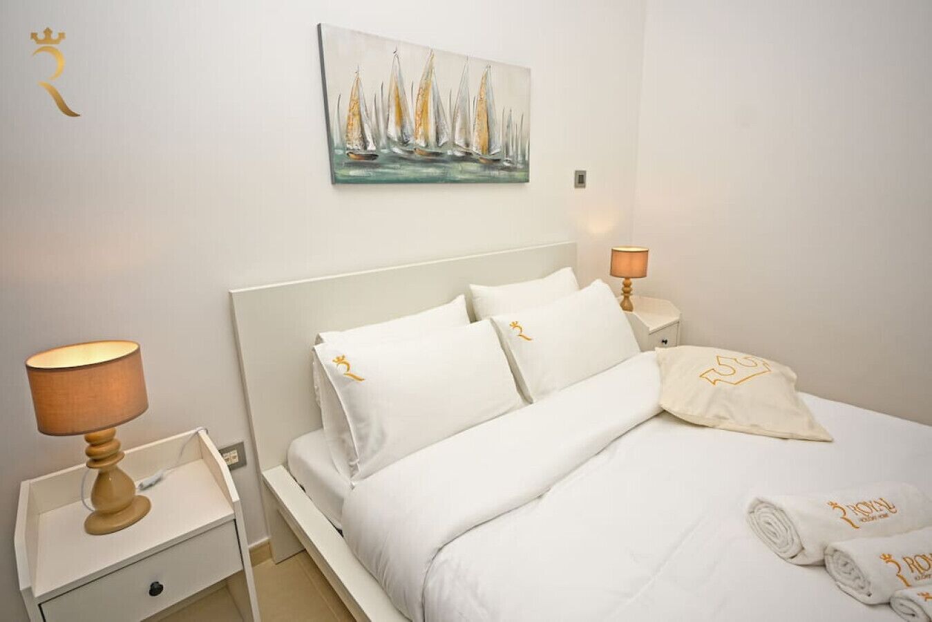 2 bedrooms, desk, iron/ironing board, travel crib