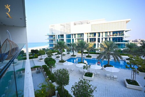Sandy Beach 1BR Saadiyat Island.