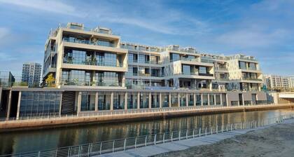 Floral 3BR Apartment Al Raha