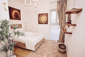 3 bedrooms, iron/ironing board, travel cot, WiFi