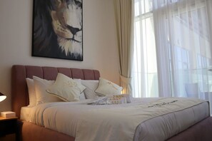 1 habitación, tabla de planchar con plancha, cuna de viaje y wifi 