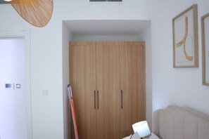 Interior - Modern 1BR apartment Masdar city (Abu Dhabi)