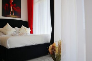 1 chambre, fer et planche à repasser, lit de bébé portatif, Wi-Fi