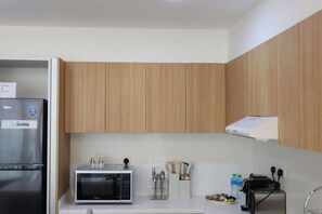 Macchina per tè/caffè, frigorifero, microonde, forno