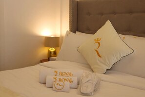2 habitaciones, tabla de planchar con plancha, cuna de viaje y wifi 