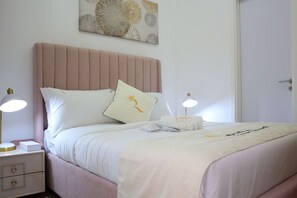 2 chambres, fer et planche à repasser, lit de bébé portatif, Wi-Fi