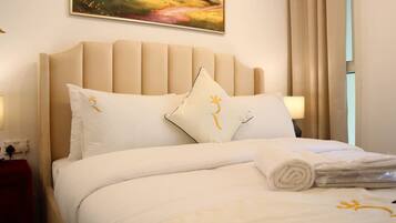 2 slaapkamers, een strijkplank/strijkijzer, reisbedje, wifi