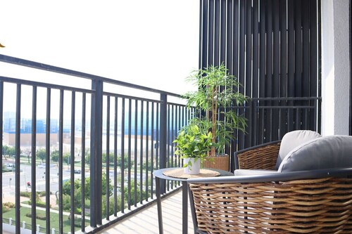 Yas Island: Cozy 1-BR Apartment