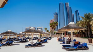Property grounds - Al Raha Luxe: Your 3BR Retreat on Corniche (Abu Dhabi)