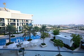 Pool - Seaside 1BR Retreat w/Pool & Gym in Saadiyat (Abu Dhabi)