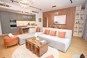 TV - Seaside 1BR Retreat w/Pool & Gym in Saadiyat (Abu Dhabi)