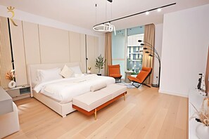 1 Schlafzimmer, Schreibtisch, Bügeleisen/Bügelbrett, Reisekinderbett