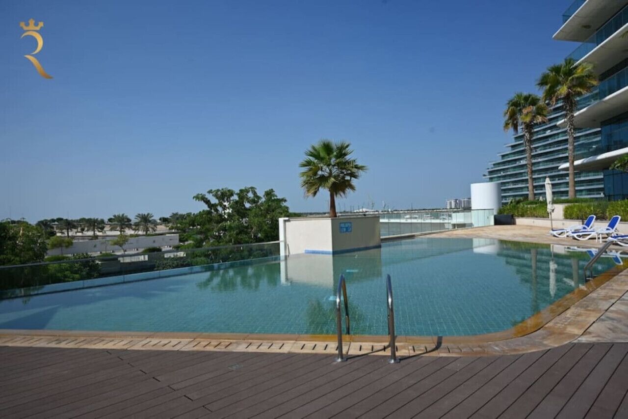 Dive into serenity and enjoy your private oasis at Al Bandar