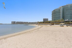 Beach - Muneera Island Oasis: Stylish 2BR in Al Rahba (Abu Dhabi)