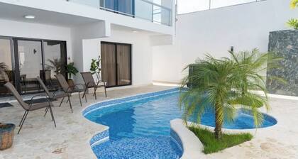 Spacious 5-bedroom villa in fabulous Santo Domingo