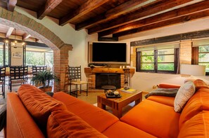 TV, fireplace, offices