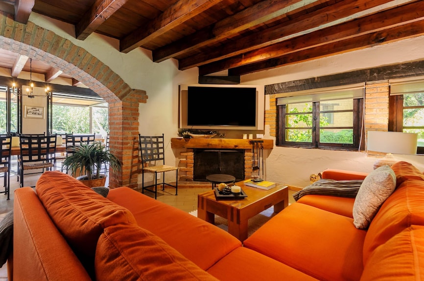 Casa Abi A Peaceful Escape With Private Terrace And River Access - Valle de Bravo