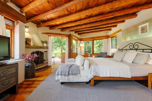 Casa Abi – A Tranquil Retreat Surrounded by Nature