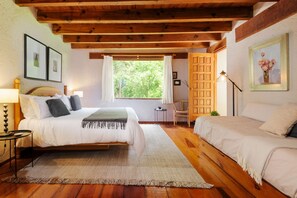 2 slaapkamers, een bureau, wifi, beddengoed