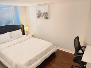 2 slaapkamers, een strijkplank/strijkijzer, gratis wifi, beddengoed