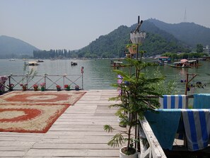 Front of property - Houseboat New Dongola (Srinagar)