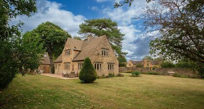 Arlington House - sleeps 6 guests in 3 bedrooms